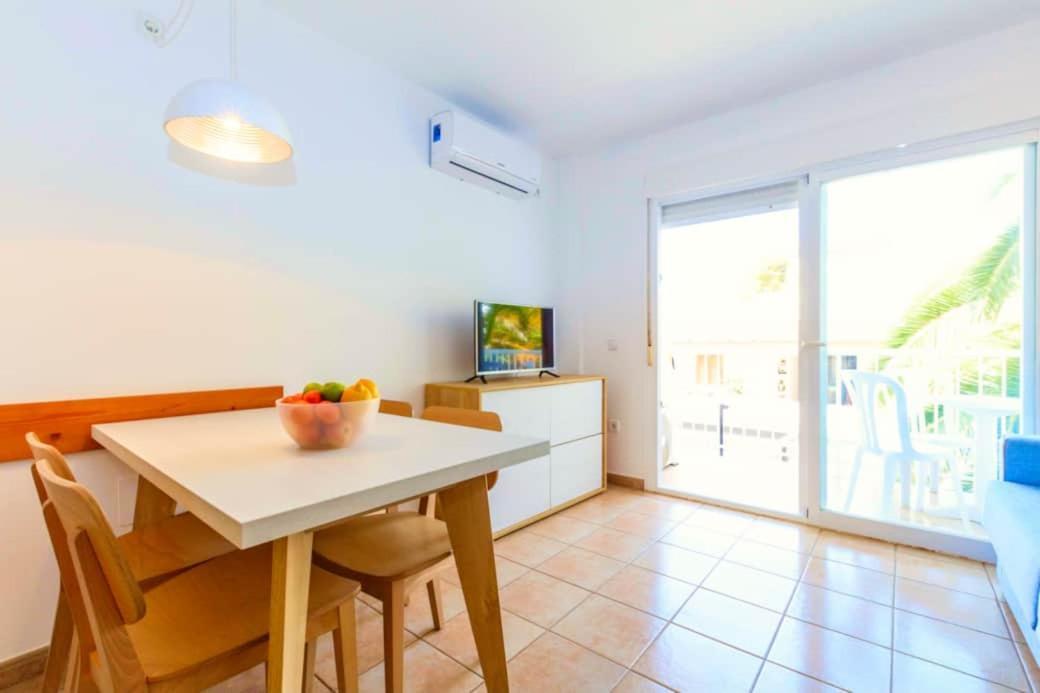 Appartamento Apartamento Sa Varadero 2D Vista Mare Laterale Es Pujols Esterno foto