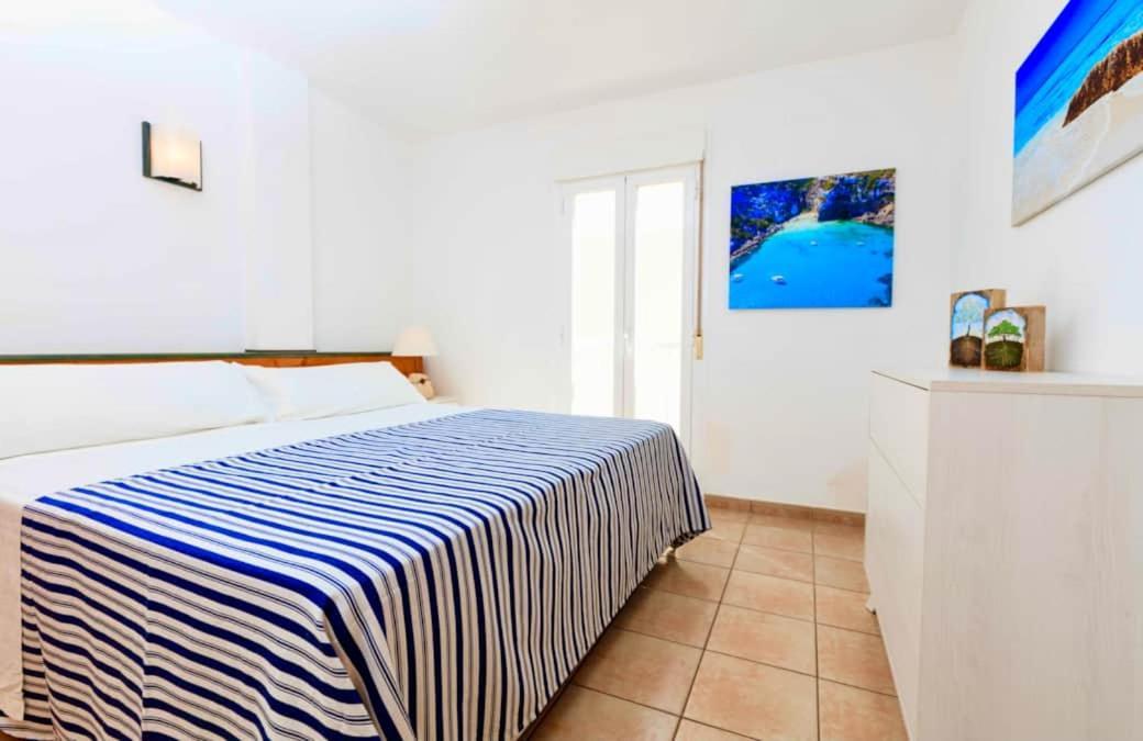 Appartamento Apartamento Sa Varadero 2D Vista Mare Laterale Es Pujols Esterno foto
